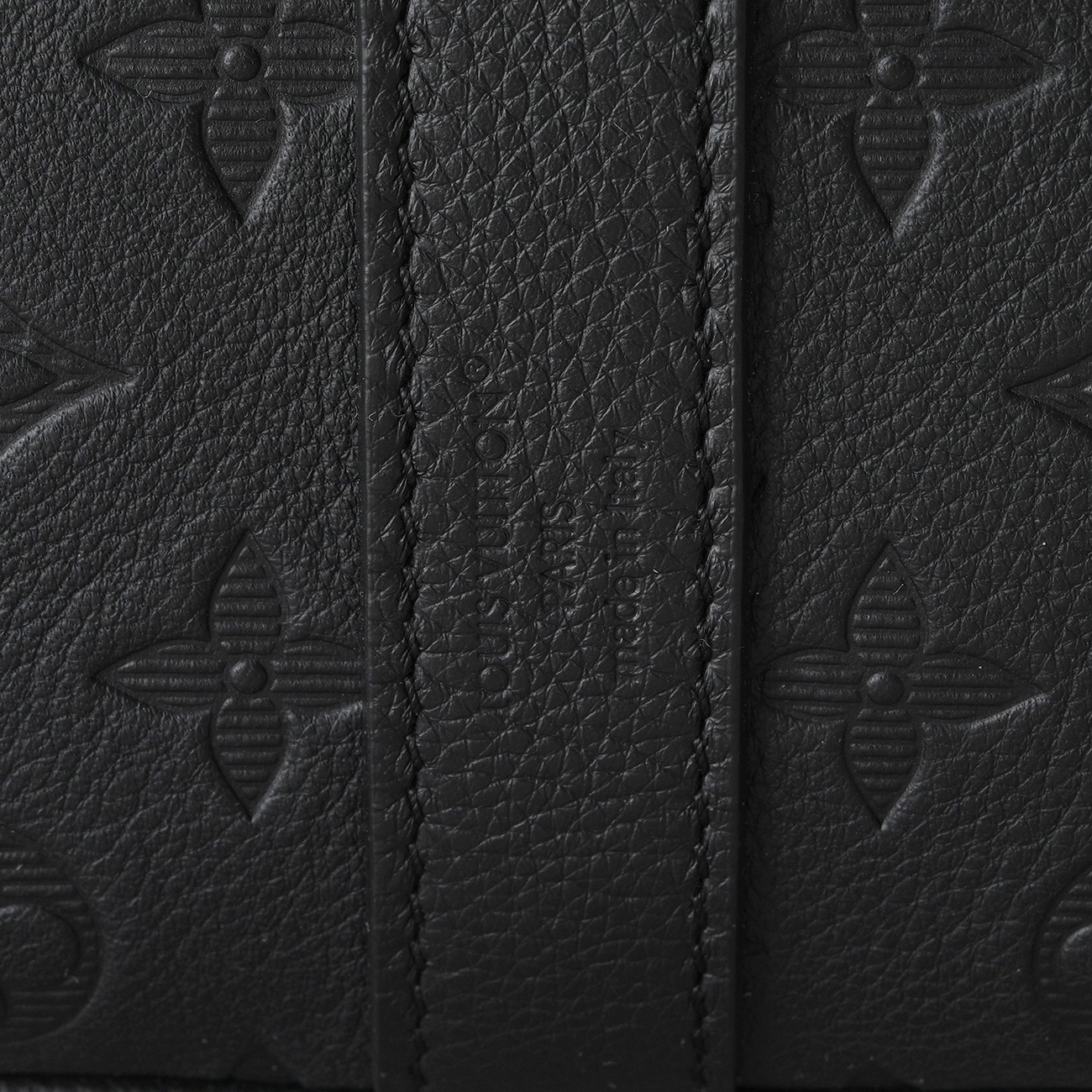 LOUIS VUITTON(USED)루이비통 M44810 쉐도우 키폴 50 반둘리에 올블랙